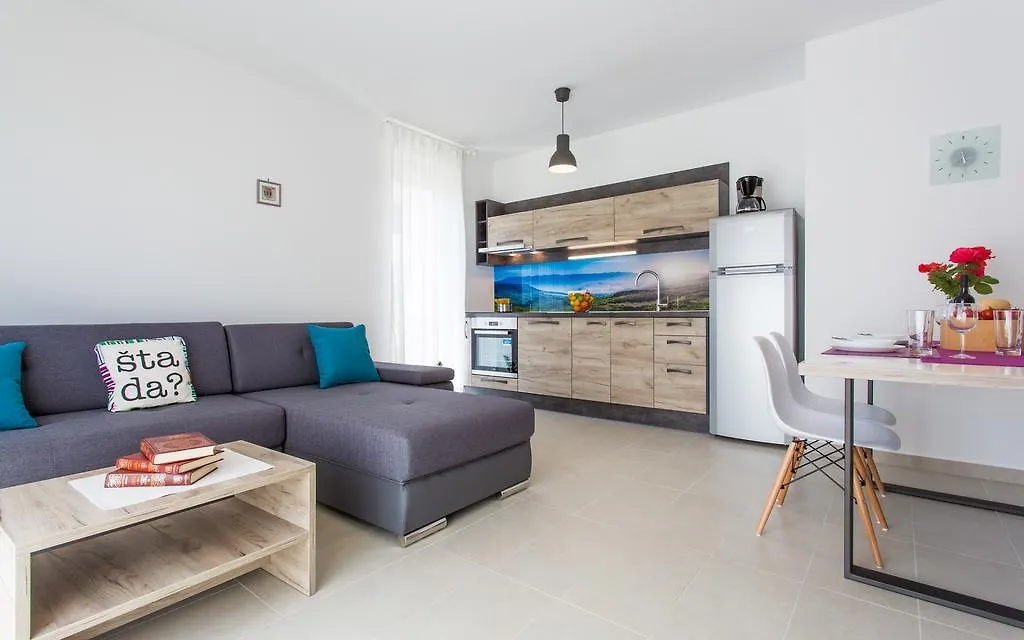 Apartments Viktorija Baska  Croatia