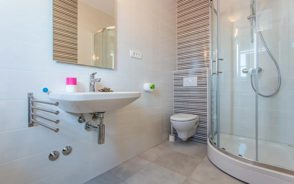 Apartments Viktorija Baska  Croatia